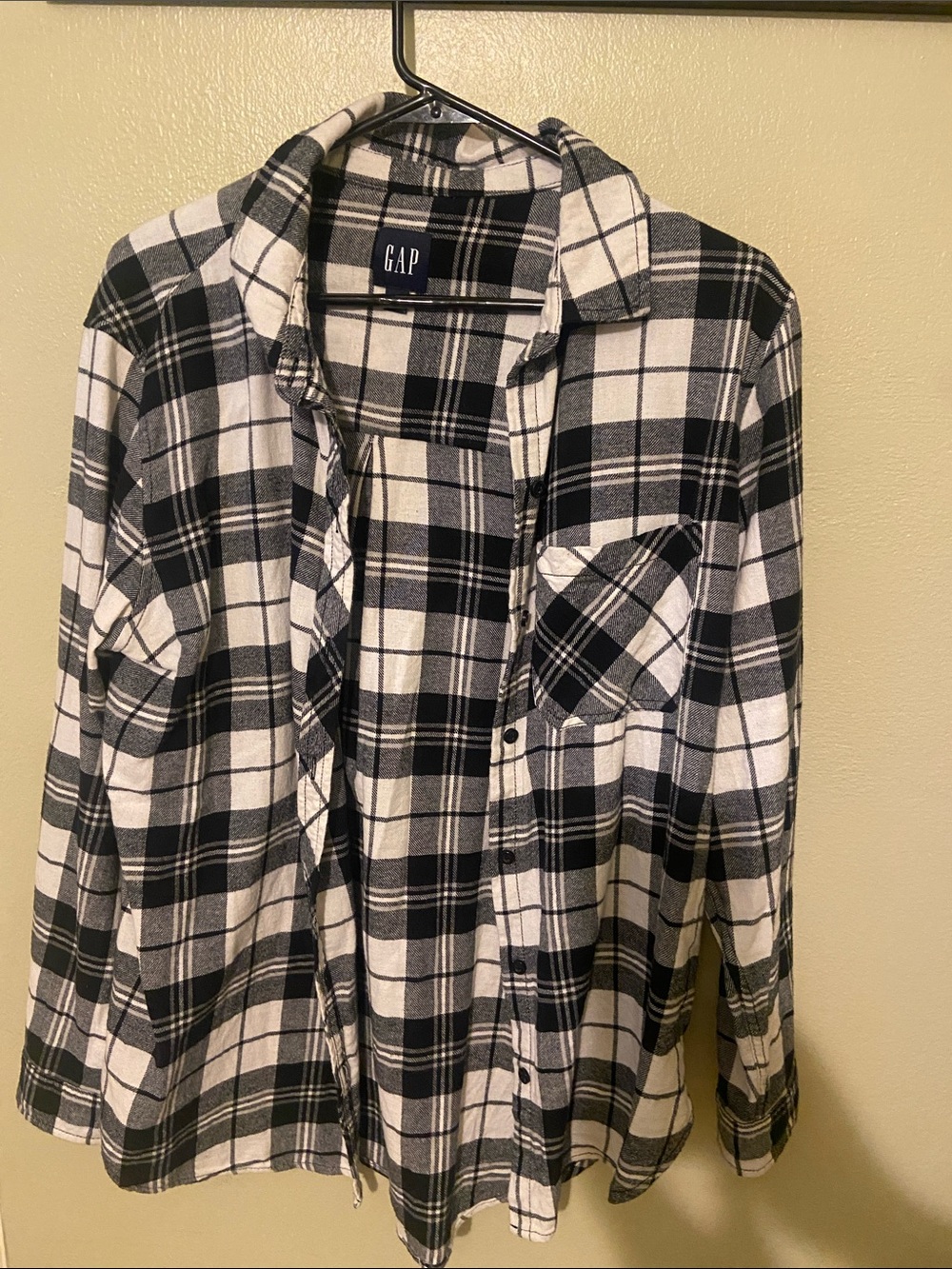GAP Black and White Plaid Button-Up Shirt